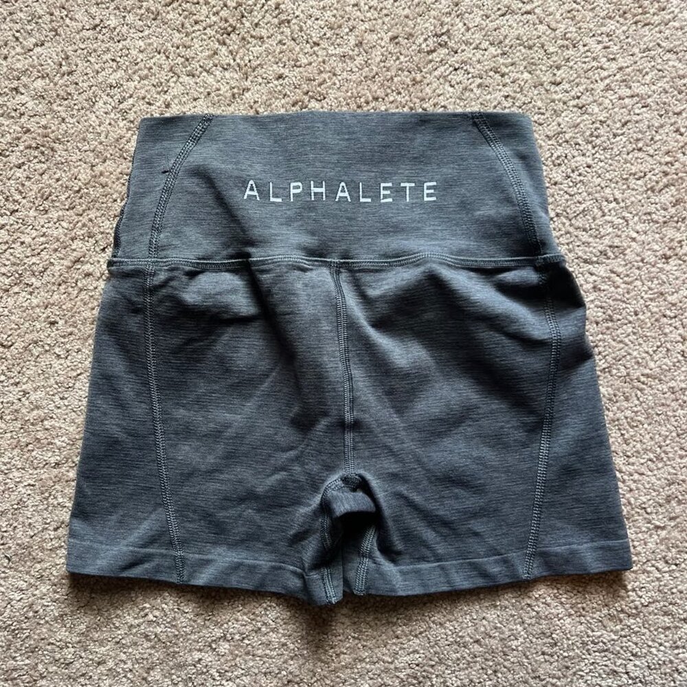 Alphalete Revival Charcoal Gray Fitted Gym‎ Biker Shorts Size Small